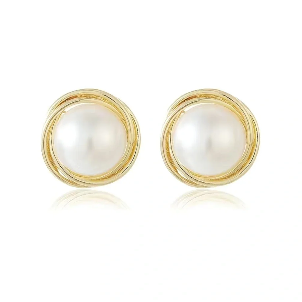 BRAND NEW 14K Gold Plated Vintage Bright Large Faux Pearl Stud Earrings 1Pair - Picture 5 of 5